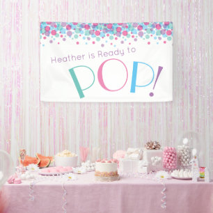 Ze is klaar om Baby shower Polka Dots Banner te Po