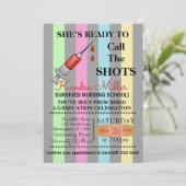 Ze is klaar om het Afstuderen van de showts te roe Kaart (Staand voorkant)