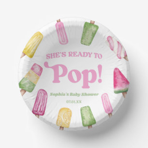 Ze is klaar om roze ijsje Baby shower te Poppen Papieren Kommen