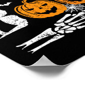 Ze is mijn boek Skeleton Hand Pumpkin Halloween Ma Poster (Hoek)