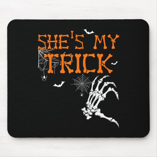 Ze is mijn truc, ze is mijn geweldige Halloween-ko Muismat (Voorkant)
