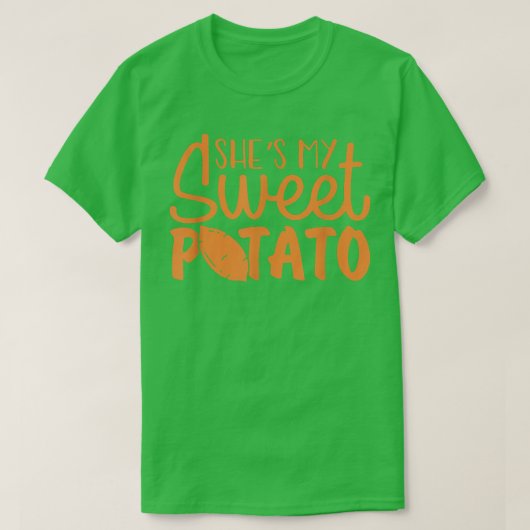 Ze is mijn zoete aardappel... ik stel paren vast T T-shirt (Design voorkant)