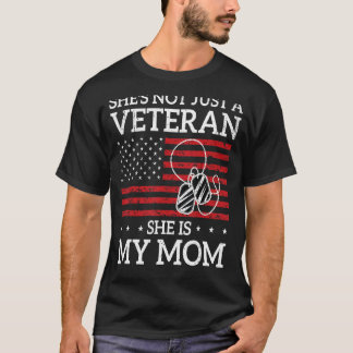 Ze is niet alleen veteraan, ze is mijn mama Happy T-shirt