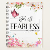 Ze is onbevreesde Spreuken 31:25 Bloemenvlinder Planner (Voorkant)
