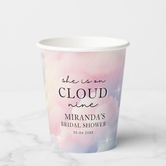 Ze is op Cloud 9 Dreamy Stars Bruiloftsfeest Papieren Bekers (Achterkant)