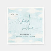Ze is op Cloud Nine Blue White Bruidsdouche dromer Servet (Voorkant)