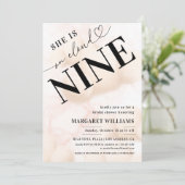 Ze is op Cloud Nine Heart Script Vrijgezellenfeest Kaart (Staand voorkant)