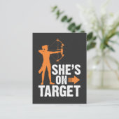 Ze is op Target - Archer Arrow Archery Women Girl Briefkaart (Staand voorkant)