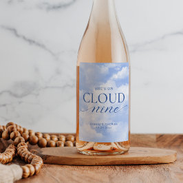 Ze is op wolk negen blauw bruids douche wijn etiket