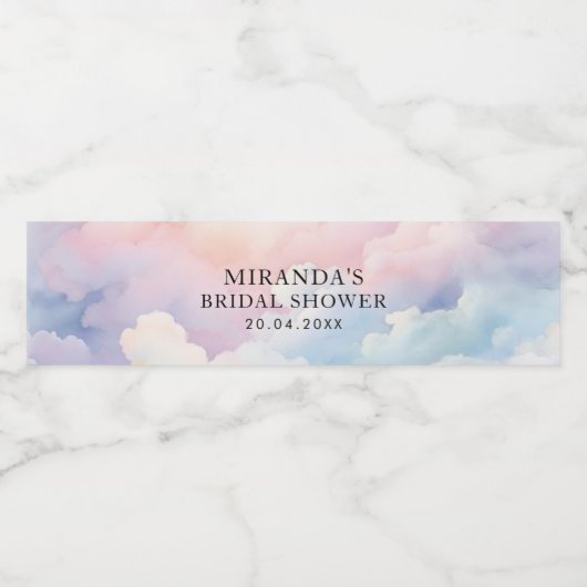 Ze Is Op Wolk Nine Bruidsuitnodiging Waterfles Etiket (Enkel label)