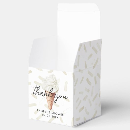 Ze is opgepakt Bruidsdouche van vanille vierkant Bedankdoosjes (Geopend)