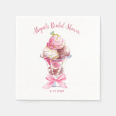 ZE IS OPGEPRAKT VOOR EEN BRUIDSBAD SERVET (Voorkant)