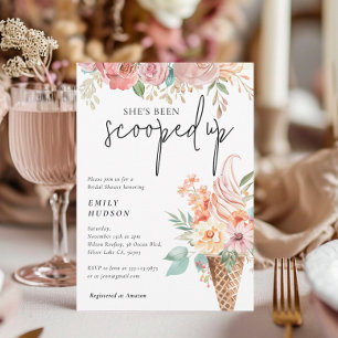 Ze is opgeslokt in de Bridal Shower-uitnodiging Kaart