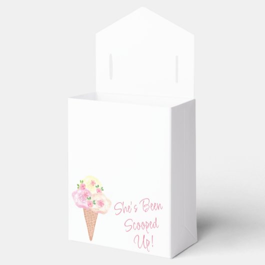 Ze is opgeslokt met ijscream-Vrijgezellenfeest Bedankdoosjes (Geopend)