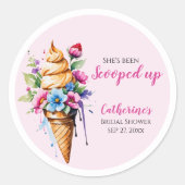 Ze is opgeslokt met ijscream-Vrijgezellenfeest Ronde Sticker (Voorkant)