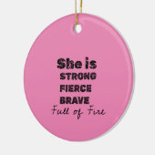 ze is sterk bang en vol vuur keramisch ornament (Links)