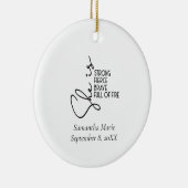 Ze is sterk-Brave Fierce Full Fire gepersonaliseer Keramisch Ornament (Rechts)