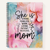Ze is sterk en onverschrokken warm... Mom Journal Notitieboek (Voorkant)