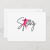 Ze is sterk roze lint aankondigingskaart (Voorkant / Achterkant)