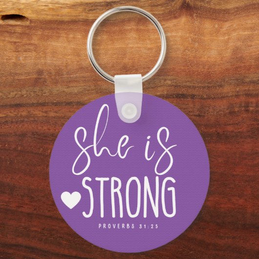 Ze is Sterke Proverbs Sleutelhanger van 31:25 Meta (Voorkant)