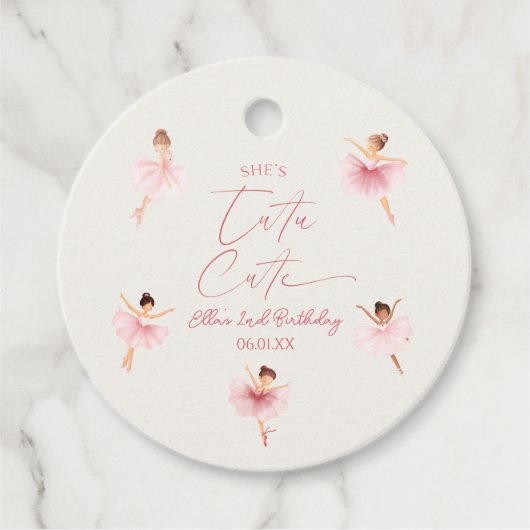 Ze is Tutu Schattigee Roze Ballerina 2e verjaardag Bedankjes Labels (Voorkant)
