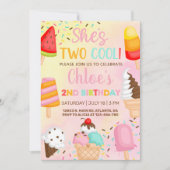 Ze is twee coole 2e verjaardagsuitnodiging. kaart (Voorkant)