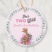 Ze is twee Wilde Safari Giraffe Floral Birthday Bedankjes Labels (Voorkant)