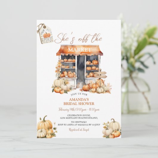 Ze is van de markt Herfst pompoen Vrijgezellenfees Kaart (Staand voorkant)