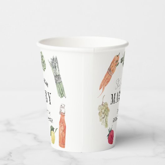 Ze is van het Vrijgezellenfeest van de boerenmarkt Papieren Bekers (Rechts)