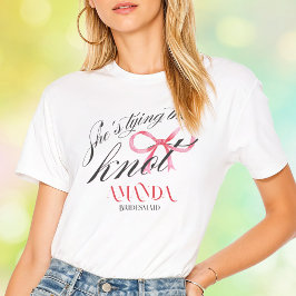Ze Knoopt de Knoop Boog Coquette Bachelorette T-shirt