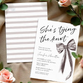 Ze knoopt de knoop door | Black Bow-Vrijgezellenfe Kaart