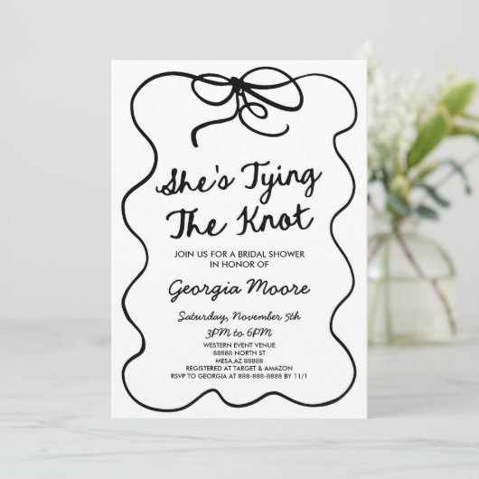 Ze Knoopt De Knoop Wonderschone Boog Bruidsfeest Kaart (Staand voorkant)