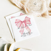 Ze knoopt de roze knoopservetten servet