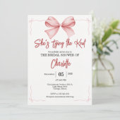 ze knoopt het roze Bow vrijgezellenfeest Kaart (Staand voorkant)