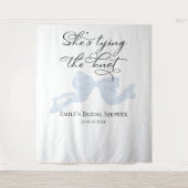 Ze legt de knoop vast | Bow Vrijgezellenfeest Acht Wandkleed (Voorkant)