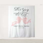 Ze legt de knoop vast | Bow Vrijgezellenfeest Acht Wandkleed (Voorkant)