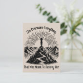 Ze overwon de Mountain Line Art Women aanmoediging Briefkaart (Staand voorkant)