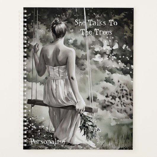 Ze Praat Met De Bomen Citaat Mooie Journal  Planner (Voorkant)