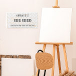 Ze schuur een ambachtskamer houten kist print<br><div class="desc">Dit schattige "Ze schuurt"-teken maakt een geweldige muur die ophangt voor je kantoor ruimte. Met een moderne boerderijstijl is dit teken klassiek en schattig. De naam kan worden gepersonaliseerd gebruikend de aanpassingseigenschap.</div>