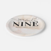 Ze staat op Cloud Nine Heart Script Vrijgezellenfe Papieren Bordje (Gekanteld)