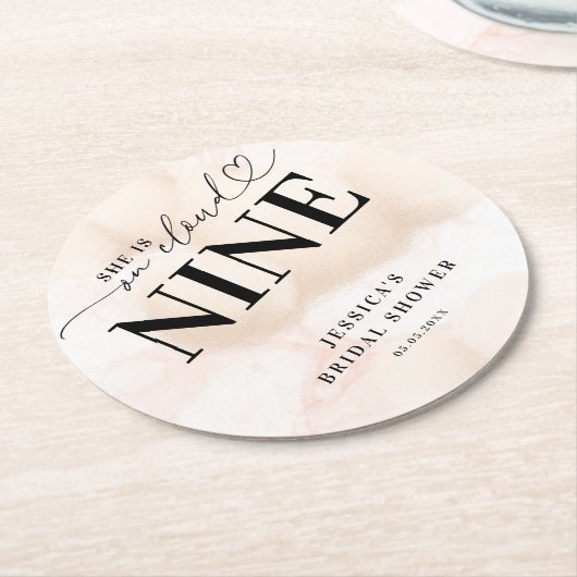 Ze staat op Cloud Nine Heart Script Vrijgezellenfe Ronde Kartonnen Onderzetter (Gebogen)