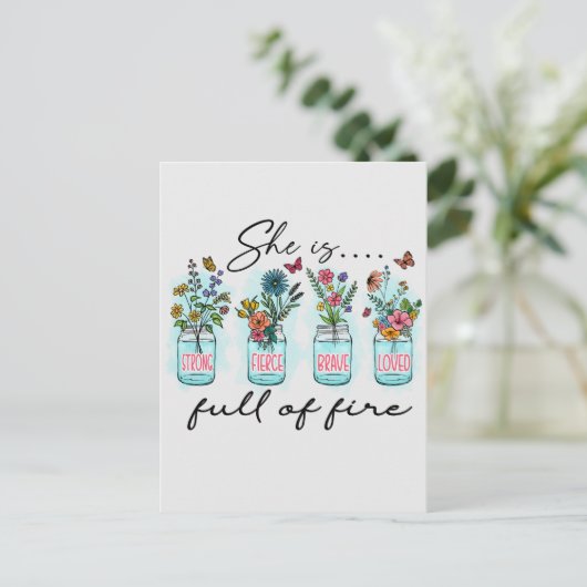 Ze staat vol vuur. briefkaart (Staand voorkant)