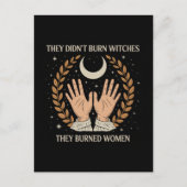 Ze verbrandden geen heksen, ze verbrandden vrouwen briefkaart (Voorkant)