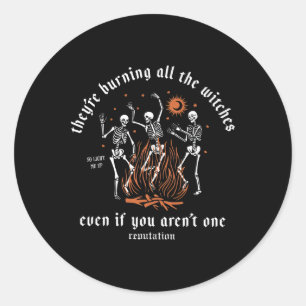 Ze verbranden alle heksen van Halloween Ronde Sticker