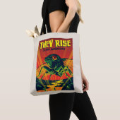 Ze verrijzen Cicada ontwaken Tote Bag (Dichtbij)