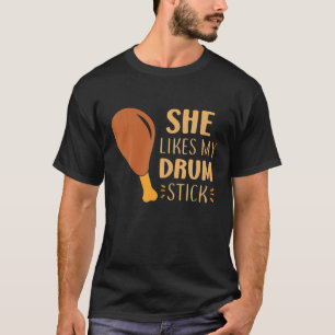Ze vindt mijn drumstok leuk grappig koppel dat ove t-shirt