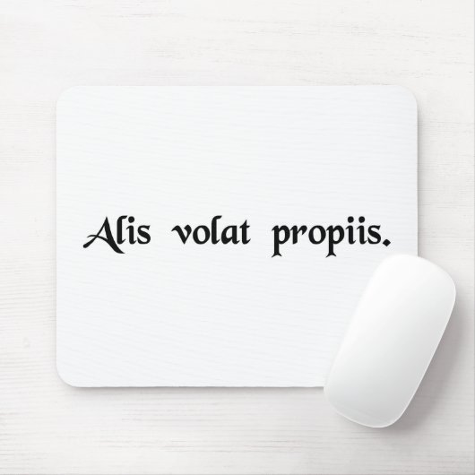 Ze vliegt met haar eigen vleugels muismat (Met muis)