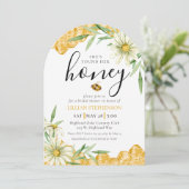 Ze Vond Haar Bijen Thema Daisy Bruiloftsfeest Kaart (Staand voorkant)