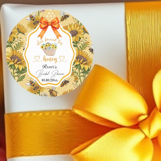 Ze vond haar bruidsfeest met honing   ronde sticker