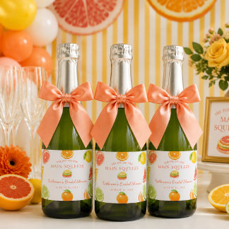 Ze vond haar favoriete citrus bruids douche sparkling wijnetiket